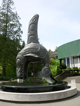 Killer Whale-Chief of the Undersea World Statue in Stanley Park, Vancouver, BC, Canada